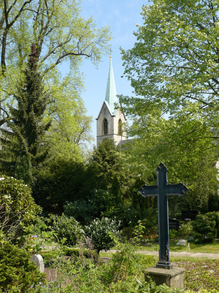 Friedhof Ubbedissen Blick auf die Kirche