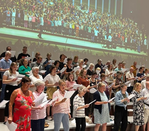 Ein gemeinsames Klangerlebnis für alle mit oder ohne Chorerfahrung.