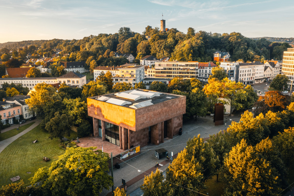 © Bielefeld Marketing GmbH | T. Fröhlich Blick von der Kunsthalle auf die Sparrenburg